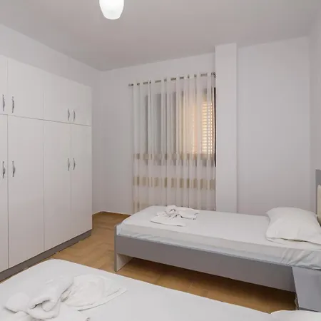 Apartment Sweet Holidays Vlorë